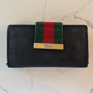 Vintage Gucci Black Leather Wallet